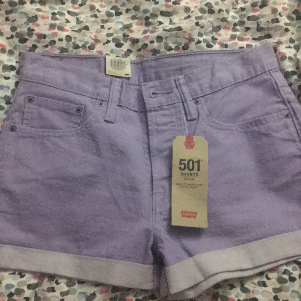 Lavender Levi’s 501 Denim mid rise short